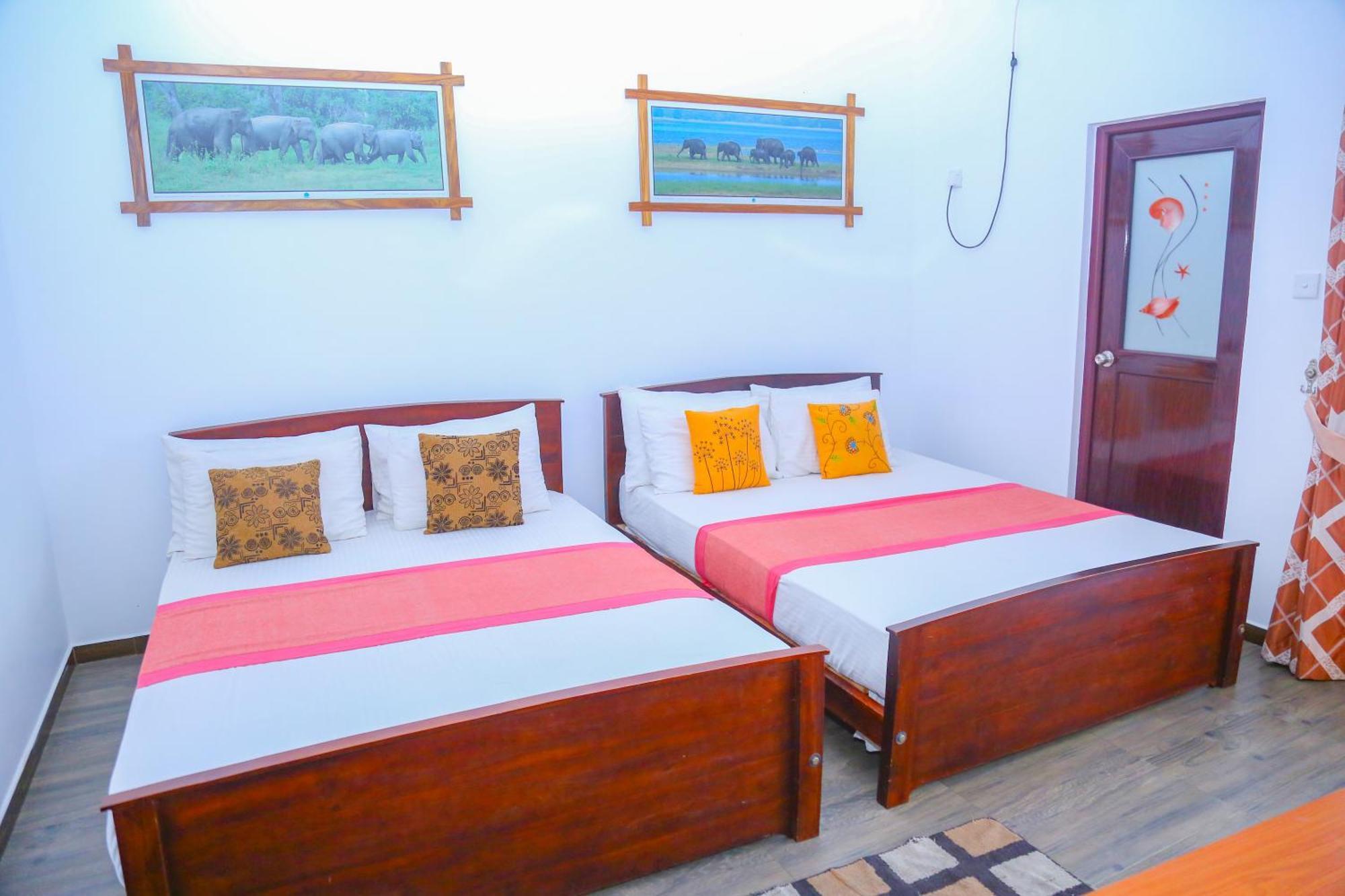 Canal Side Guest House Polonnaruwa Exterior photo