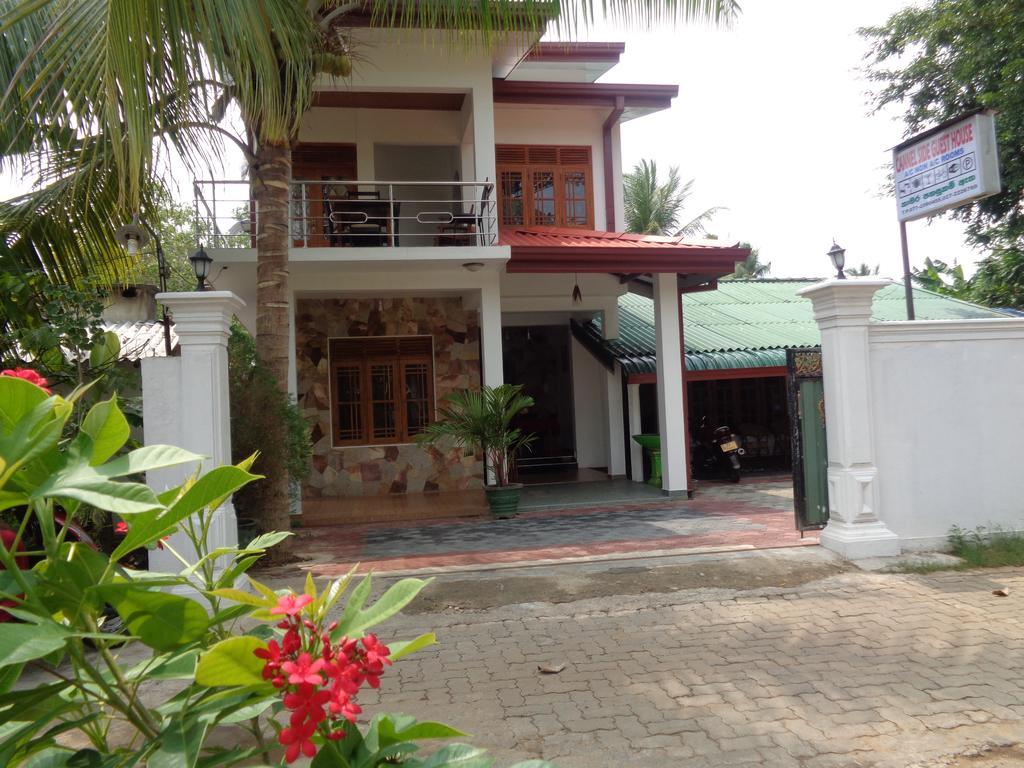 Canal Side Guest House Polonnaruwa Exterior photo